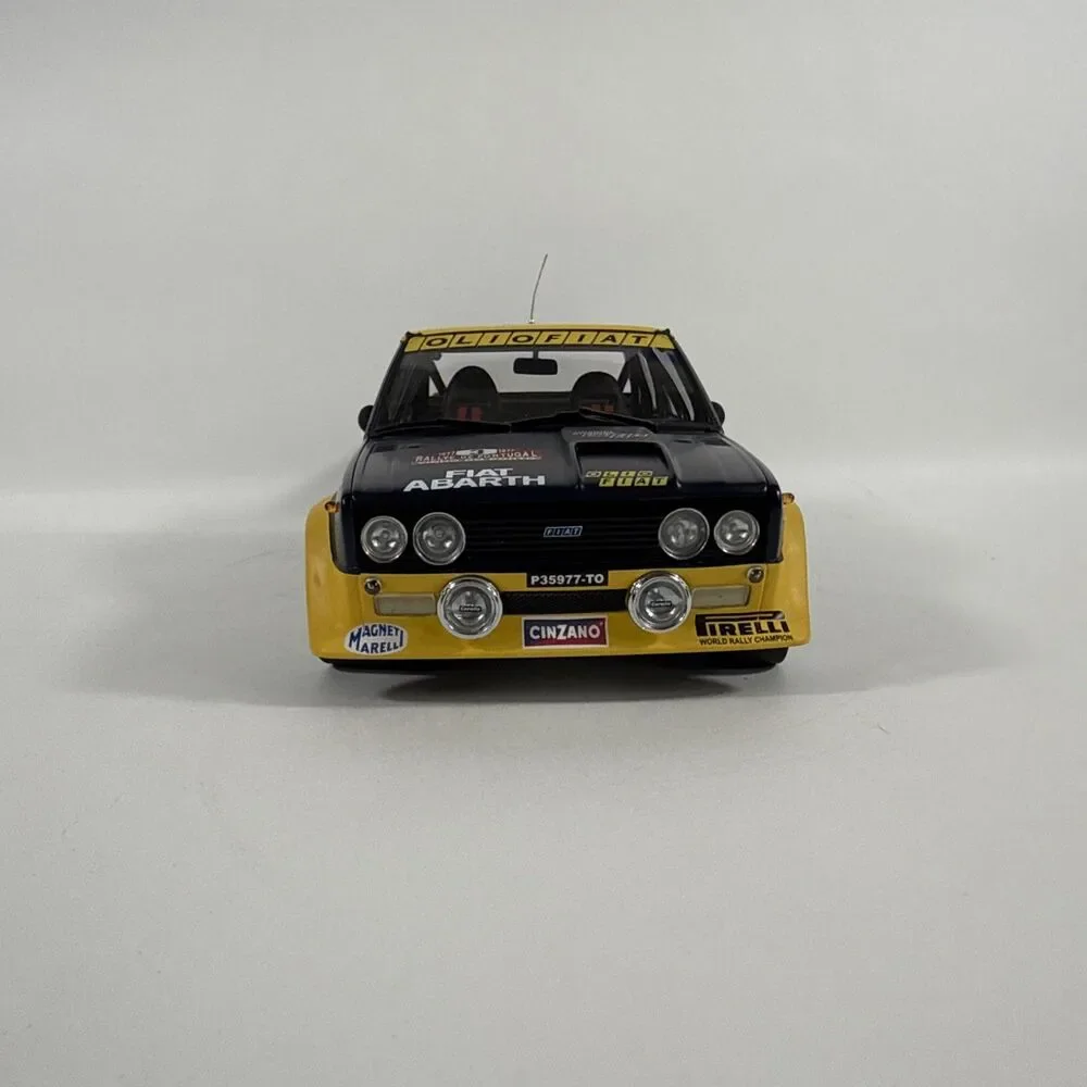 Kyosho 1:18 1977 Fiat 131 Abarth 